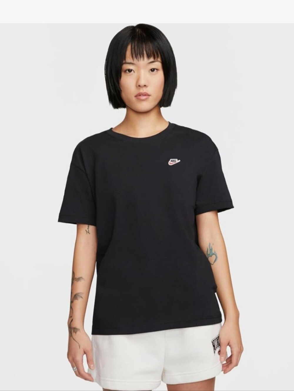 Nike Loose Fit Tee NWT